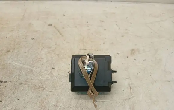 Mercedes-Benz GL X166 Ignition lock A1669055100 08273922 9028739221406113