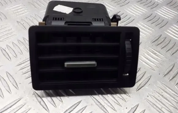Ford C-MAX I Dashboard side air vent grill/cover trim 3M51-R018B08