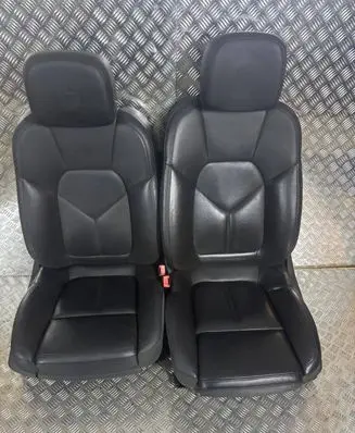 Porsche Macan (95B) Seat set 