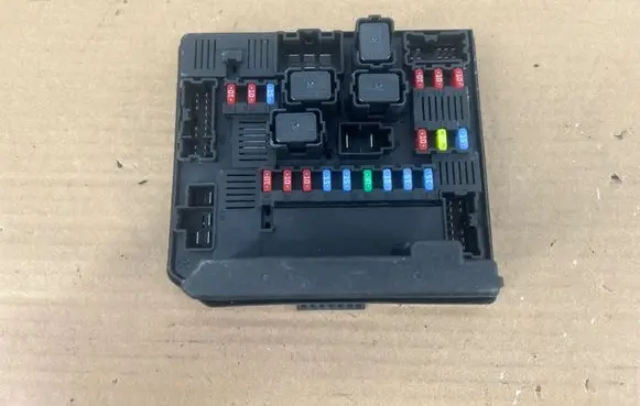 Nissan Qashqai Fuse box set 284B7JD01B 519136329 1018691657