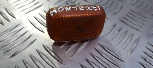 Opel Monterey Front fender indicator light