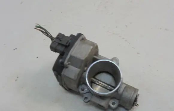 Citroen Berlingo Electric throttle body valve L04021259