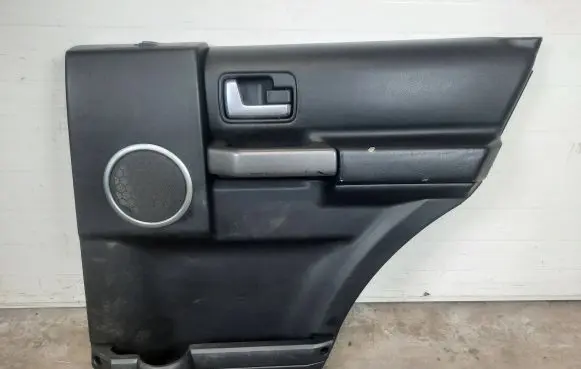 Land Rover Discovery 3 - LR3 Coupe rear side trim panel 