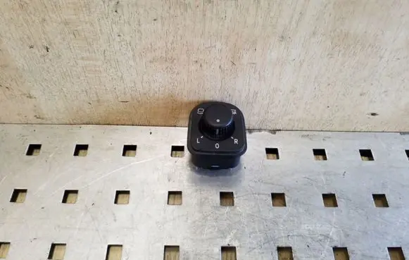 Volkswagen Eos Wing mirror switch 1K0959565J