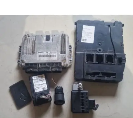 Renault Megane II Engine ECU kit and lock set 0281013908 S118539002E 8200780021