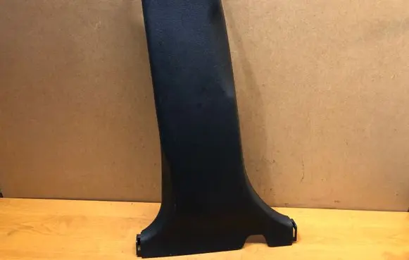 Hyundai i30 (B) pillar trim (bottom) 858352L000