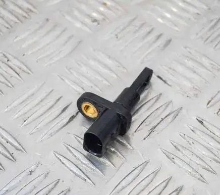 Audi A4 S4 B8 8K Oil temperature sensor 06B905379D