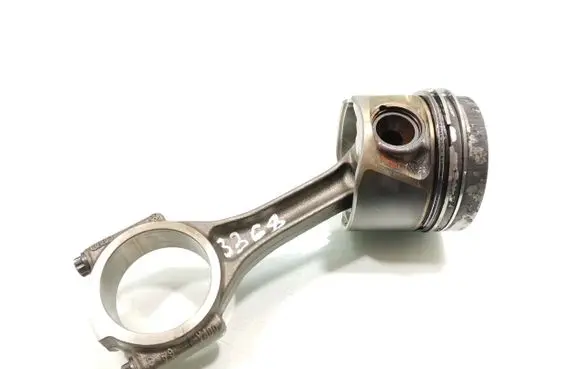 Audi A4 S4 B8 8K Piston with connecting rod 
