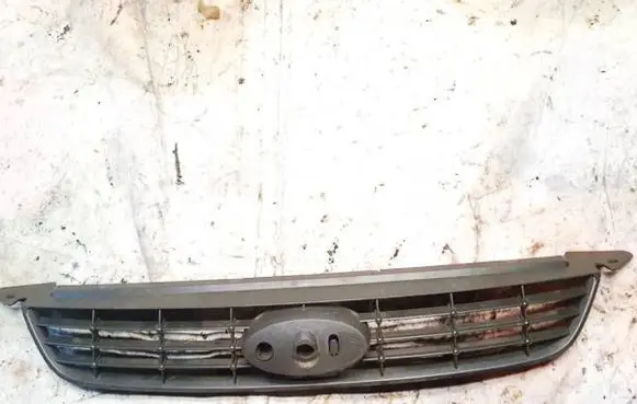 Ford Focus Front grill 8m518200be 8m51-8200-be