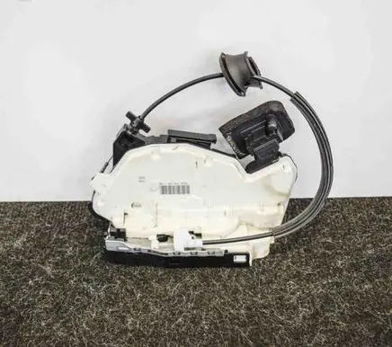 Seat Leon (5F) Coupe door lock (next to the handle) 5K2837015D