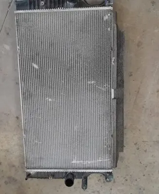 Toyota Avensis T270 Coolant radiator 164000R061B