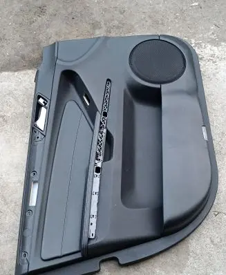 Mercedes-Benz ML W164 Front door card panel trim A1647201370