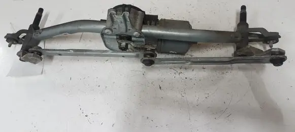 Peugeot 207 Front wiper linkage and motor 3397020769 9650380780