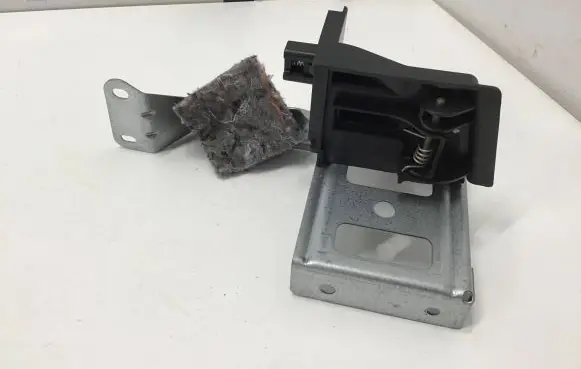 BMW X3 G01 Parcel shelf load cover mount bracket 7396581