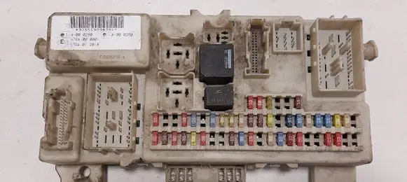 Ford Focus C-MAX Fuse box set 519098701 4M5T14A073BH 00063800