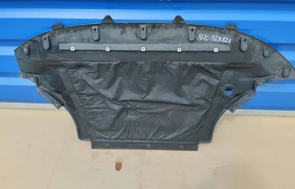 Audi Q5 SQ5 8R Engine splash shield/under tray 8R0863821C