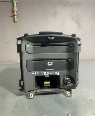 Nissan Primera Radio/CD/DVD/GPS head unit 28185AV700 PN2419F