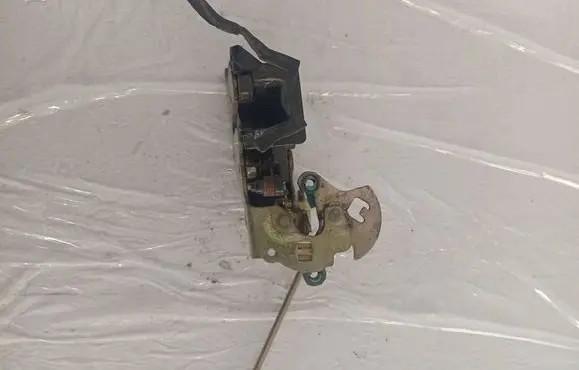 Renault Laguna II Front door lock 002112