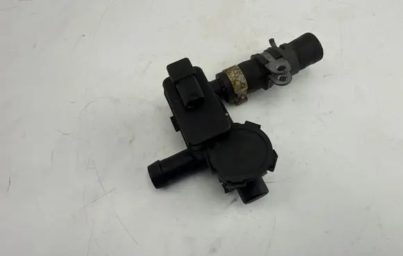 Volkswagen Touareg II Coolant heater control valve 7PP819810A