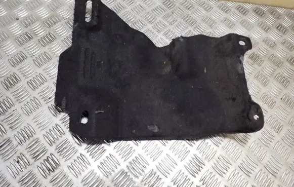 Peugeot 308 Heat shield in engine bay 9811684580