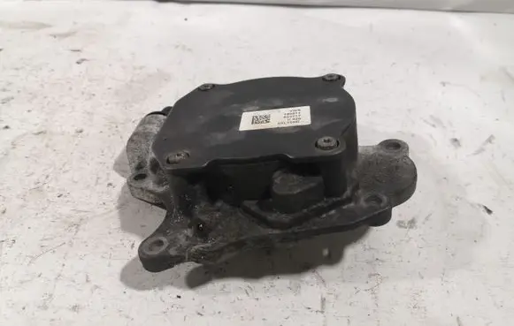 Volkswagen Jetta VI Vacuum pump 03L145207