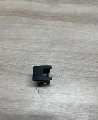 Volkswagen PASSAT B8 ISOFIX cover 3G0887187