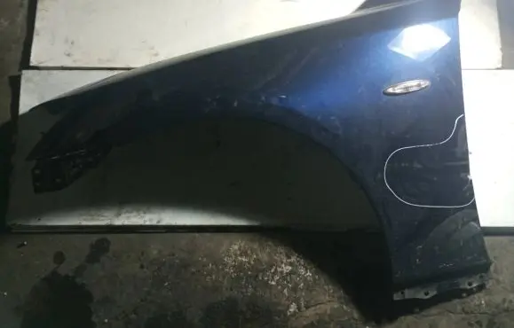 Lexus IS 220D-250-350 Fender