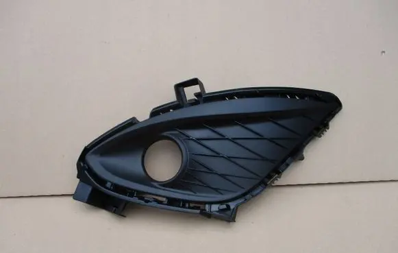 Mazda 5 Front fog light trim/grill C51350C21