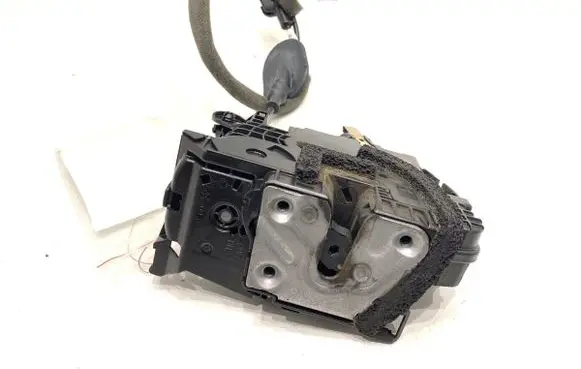Renault Clio IV Front door lock 805024563R