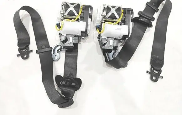 BMW 5 G30 G31 G38 Front seatbelt S2743011606