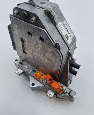 Chrysler Pacifica Voltage converter inverter P05185115AH FD400JM5V
