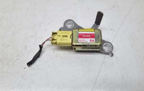 Toyota RAV 4 (XA20) Airbag deployment crash/impact sensor 8986042020