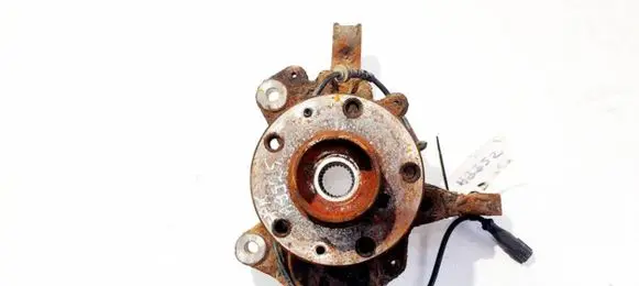 Renault Megane III Front wheel hub