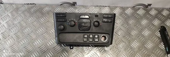 Volvo V70 Climate control unit 30746019