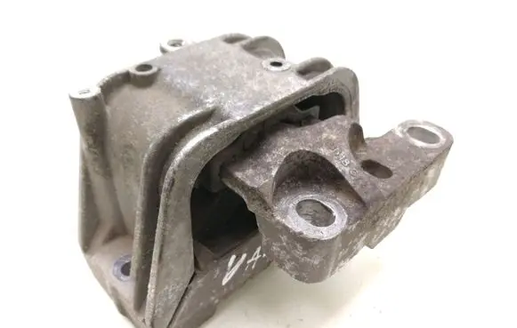Volkswagen Touran I Engine mount bracket 1K0199262BA