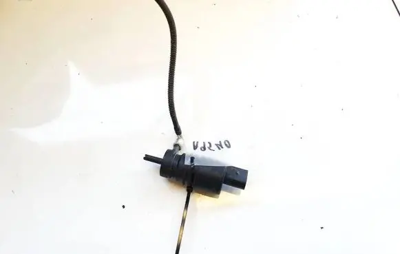BMW X5 E70 Windscreen/windshield washer pump 6712693416001 67.126934160-01