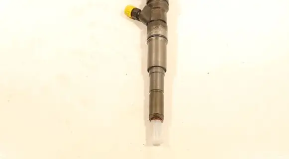 BMW 3 E90 E91 Fuel injector 0445110209