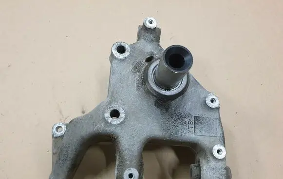 Volkswagen PASSAT B7 Rear wheel hub 3C0505435F 3C0505435