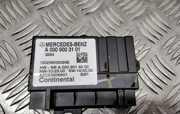 Mercedes-Benz E W212 Fuel injection pump control unit/module A0009003101