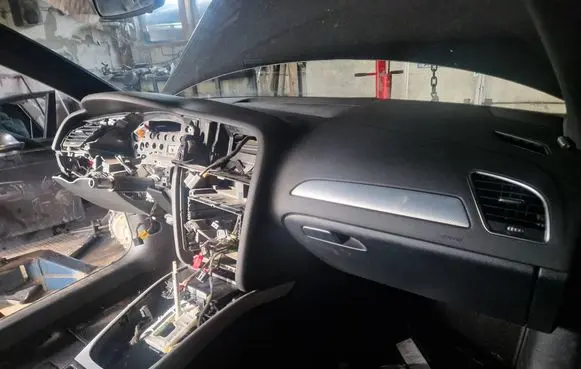 Audi A4 S4 B8 8K Dashboard 