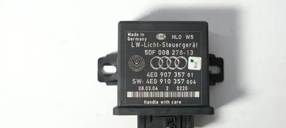Audi A8 S8 D3 4E Light module LCM 4E0907357