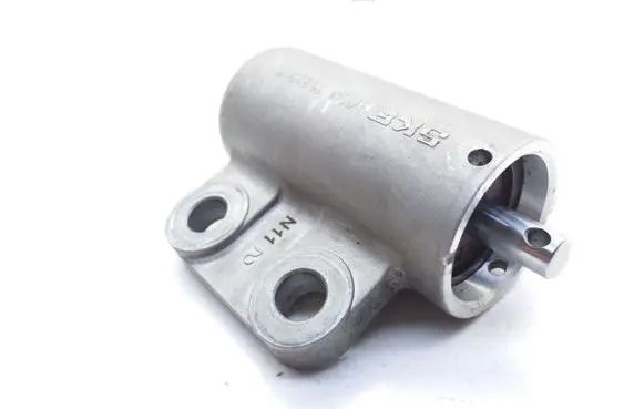 Toyota Previa (XR30, XR40) II Timing belt tensioner VKM71812