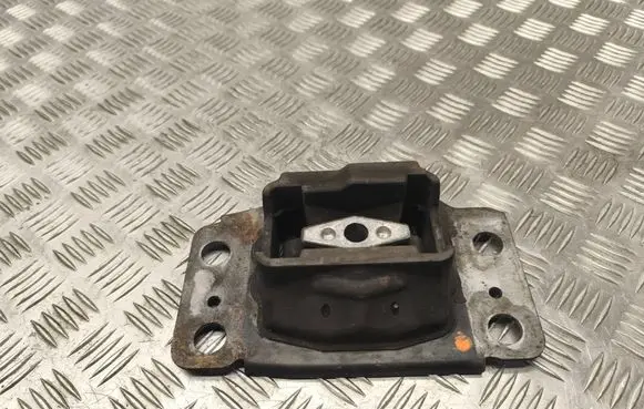 Ford Mondeo MK IV Engine mount bracket 6G917M121