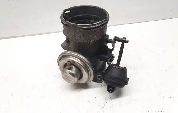 Volkswagen Touareg I Throttle valve 070128070C V251 183409055