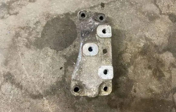 Volkswagen Jetta V Gearbox mounting bracket 1K0199117 1K0199117CD 1K0199117BB