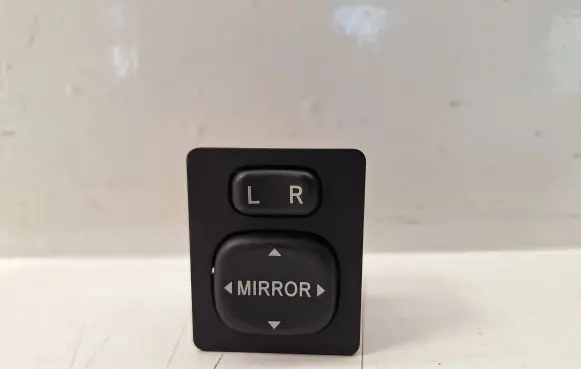 Toyota Auris 150 Wing mirror switch 848700F010 183574