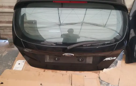 Ford Fiesta Tailgate/trunk/boot lid 