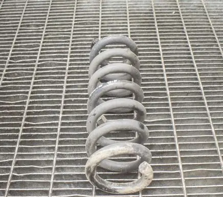Maserati Quattroporte Rear coil spring 670009377