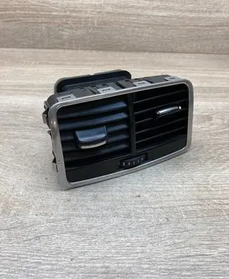 Audi A6 S6 C6 4F Rear air vent grill 4F0819203C