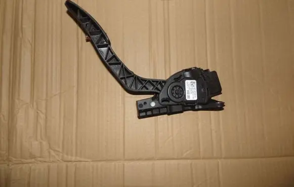 Ford Fiesta Accelerator throttle pedal 8V219F836AA